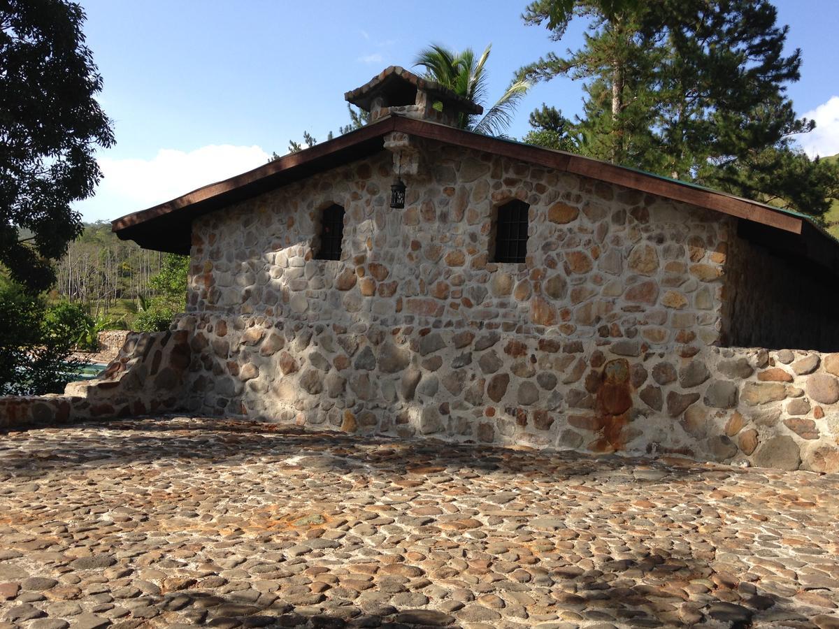 Malekus Mountain Lodge Aguas Claras  Exterior photo