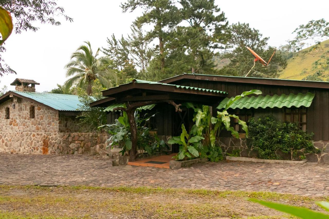 Malekus Mountain Lodge Aguas Claras  Exterior photo